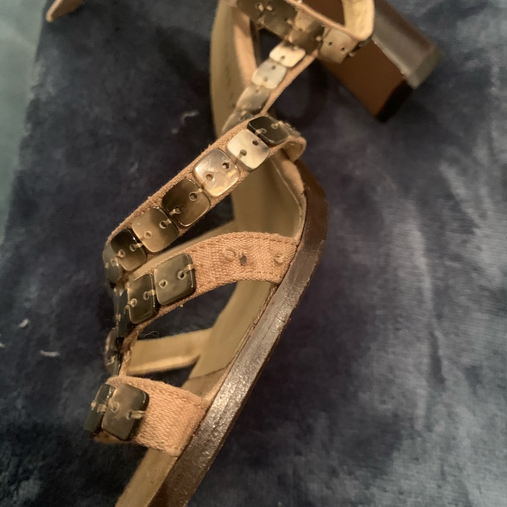 Heels - Picture 8 of 8